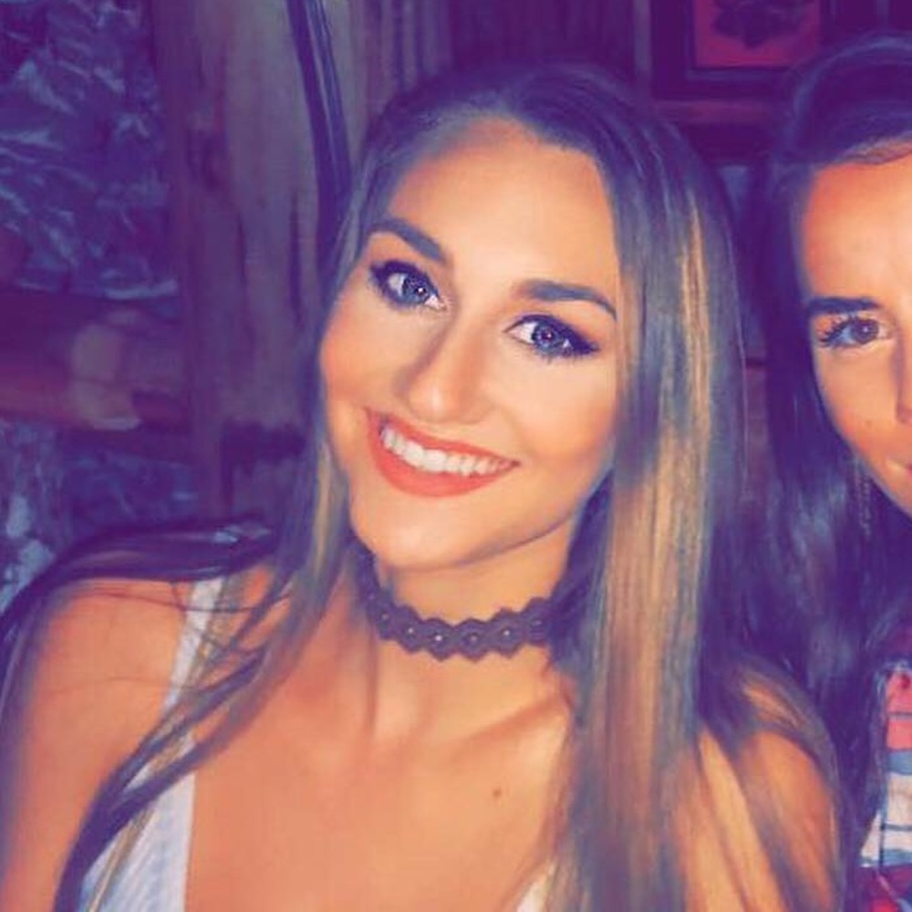 Meet your Posher, Courtney